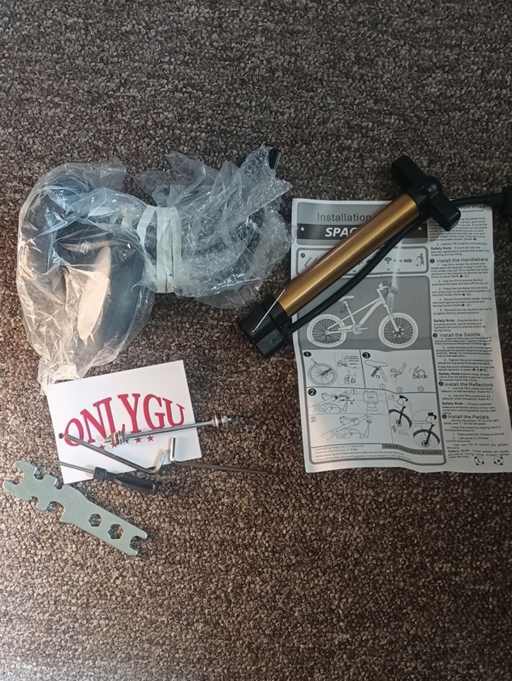 Kids Training Wheels With Compact Handheld Bike Pump And Needed Tools New